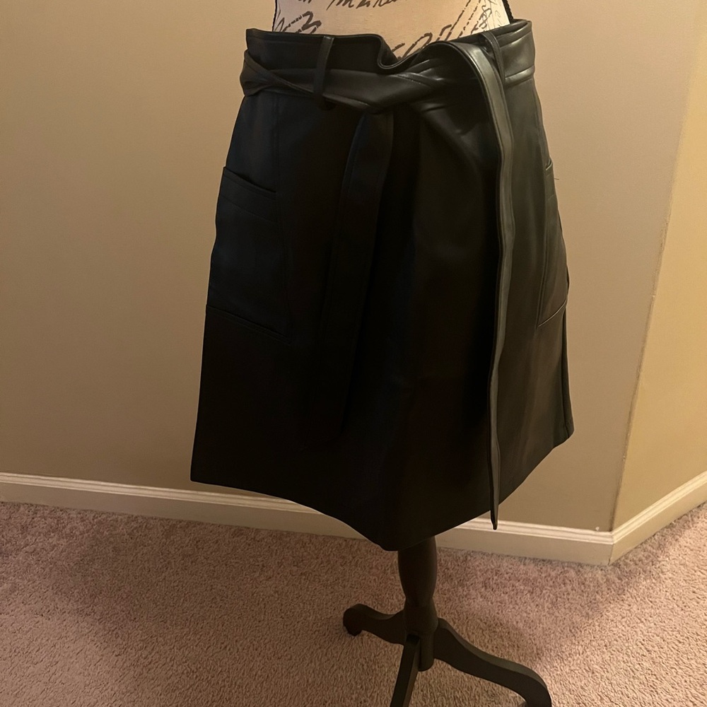 Ladies black faux leather skirt
